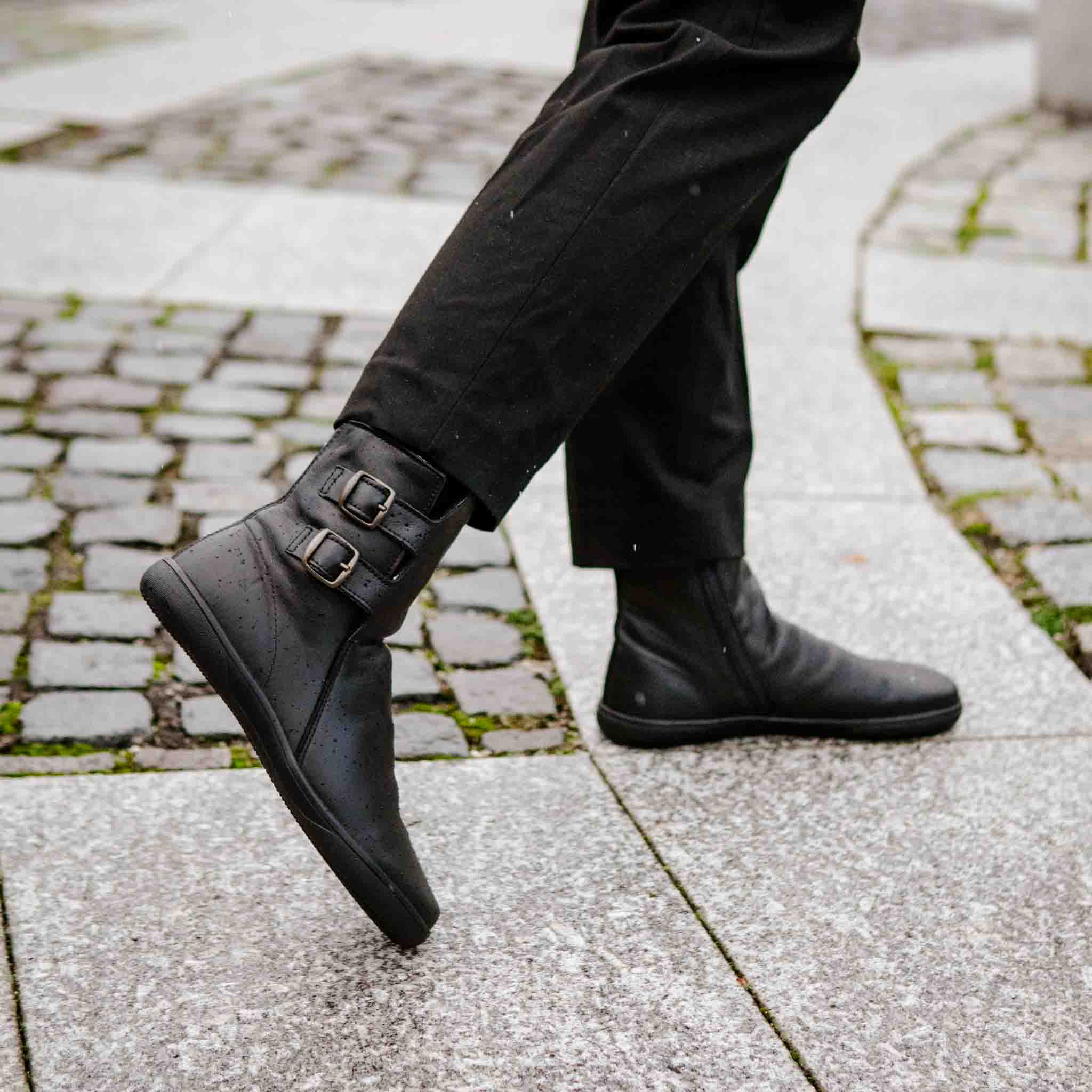 Barfuß Buckle Black