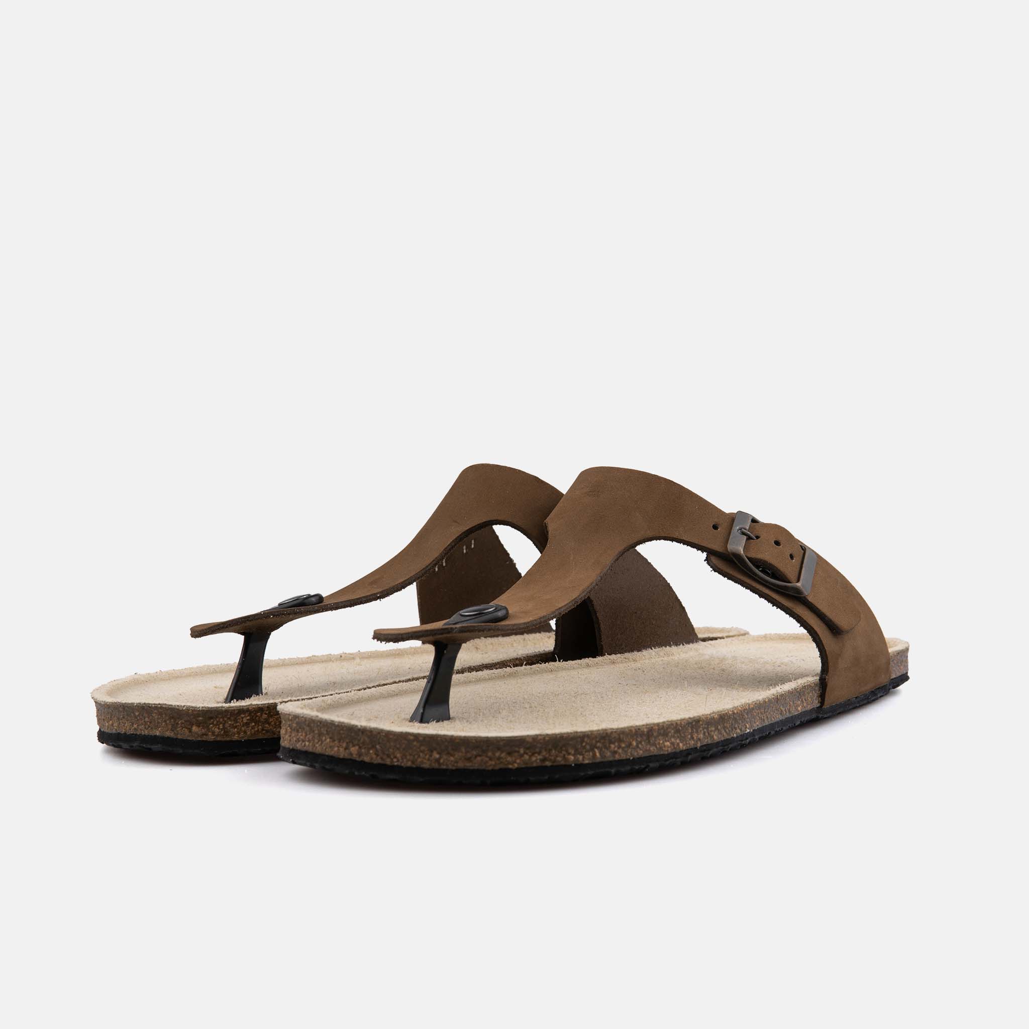 Barefoot Simy Brown